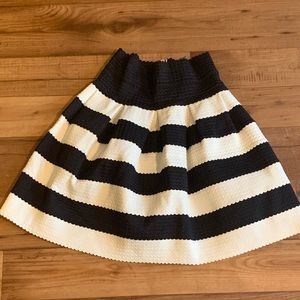 Anthropologie B/W Structured Striped Skirt - small